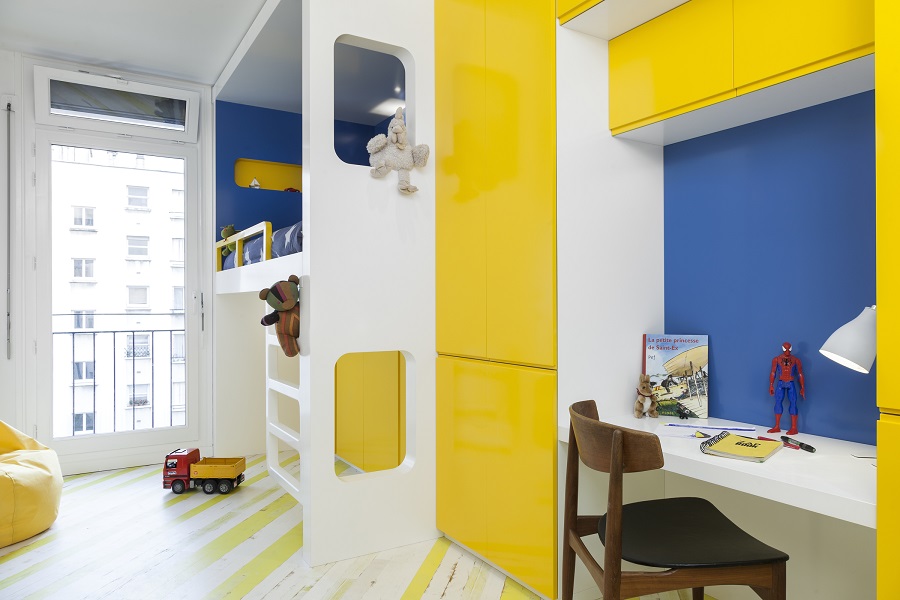 rénovation appartement : Buttes Chaumont Architecte vue de la chambre d'enfant