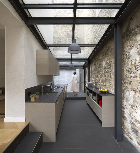 Plus belles maisons de paris : projet de Think Tank Architecture vue de la cuisine