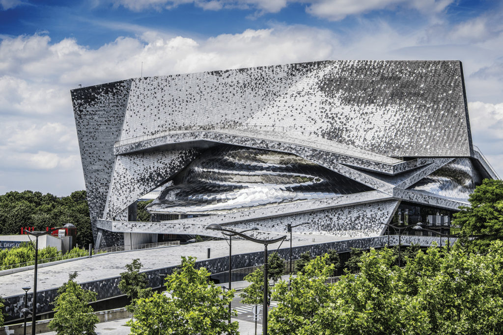 Facade en aluminium du philarmonie de paris par jean nouvel